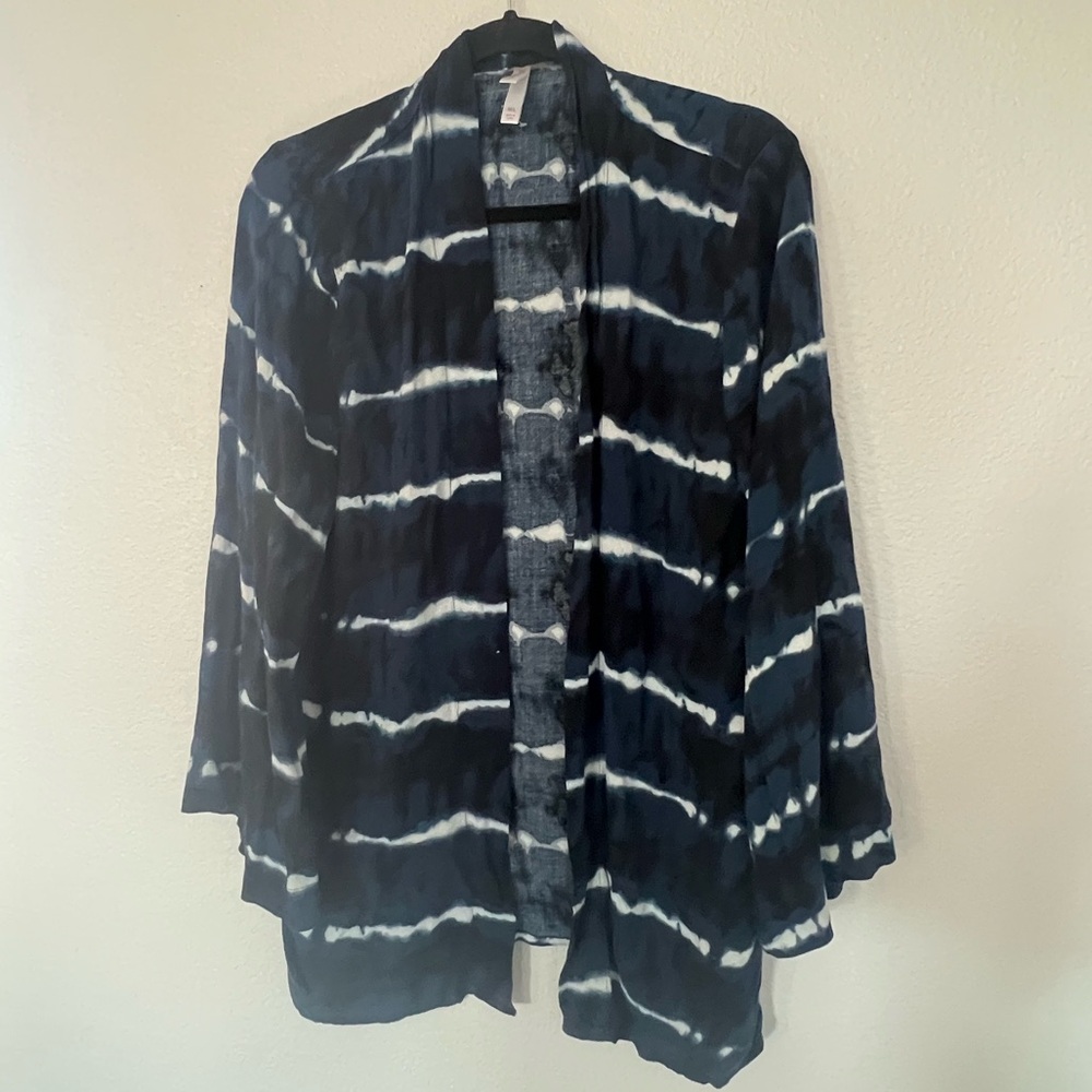 Xhileration Navy White Tie Dye Kimono Size Large